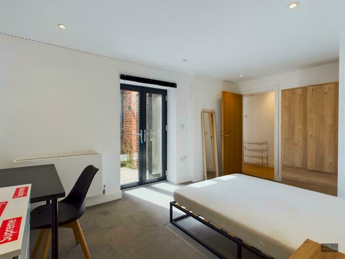 2 Bedroom Flat To Rent In Blackboy Road, Exeter, EX4