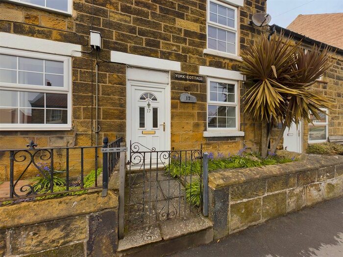 3 Bedroom Cottage For Sale In High Street, Cloughton, Scarborough, YO13