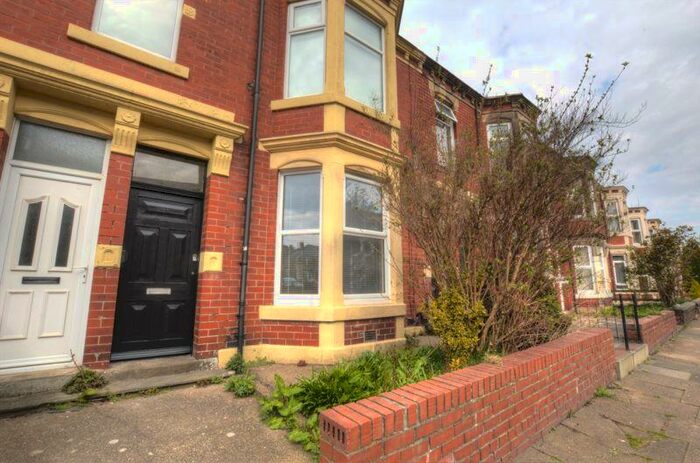 2 Bedroom Flat To Rent In Cartington Terrace, Heaton, Newcastle Upon Tyne, NE6