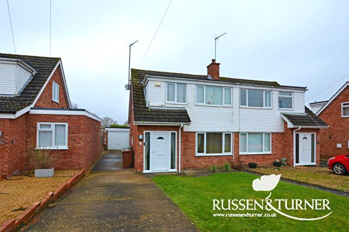 3 Bedroom Semi Detached House For Sale In Semi-detached House On Reffley With No Chain, PE30