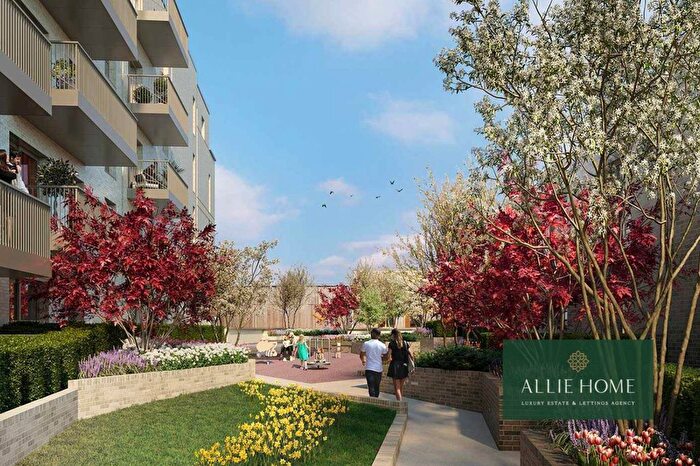 3 Bedroom Flat For Sale In Pegler Square, Birch House, SE3