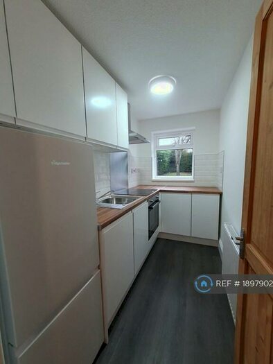 1 Bedroom Flat To Rent In Lambton Close, Ryton, NE40