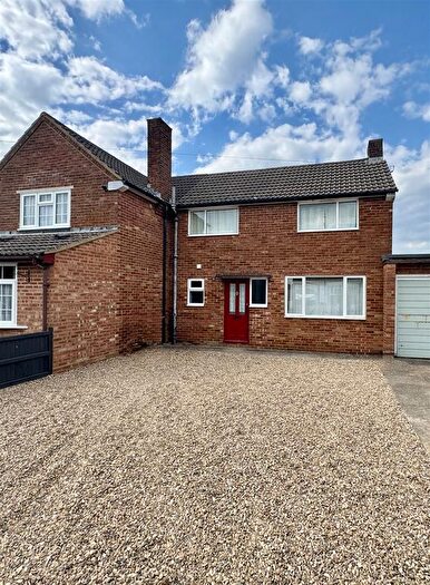 2 Bedroom Semi-Detached House To Rent In Green Lane, Luton, LU2