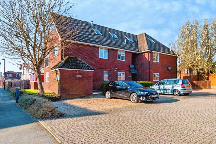 2 Bedroom Flat For Sale In St. Edmunds Road, Southampton, Hampshire, SO16