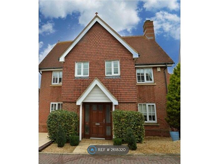 5 Bedroom Detached House To Rent In Pucknells Close, Swanley, BR8