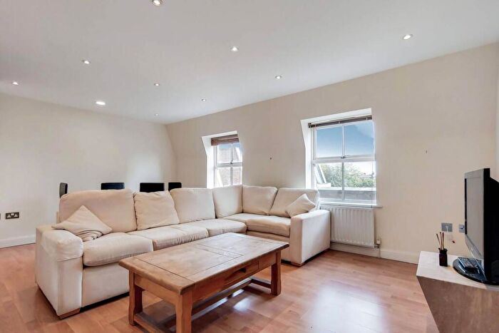 1 Bedroom Flat To Rent In Clapton Square, Hackney, London, E5