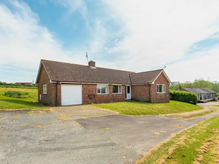 3 Bedroom Bungalow For Sale In Broad Oak, Sturminster Newton, Dorset, DT10