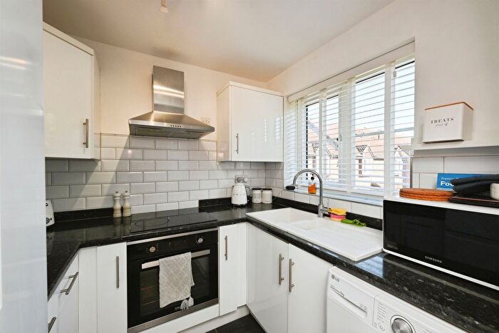2 Bedroom Flat For Sale In River Meads, Stanstead Abbotts, Ware, SG12