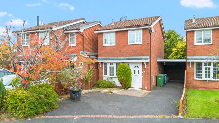 2 Bedroom Link Detached House For Sale In Hazelborough Close, Birchwood, WA3