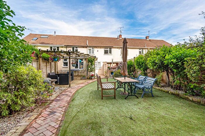 4 Bedroom Terraced House For Sale In Branson Road, Bordon, Hampshire, Hampshire, GU35