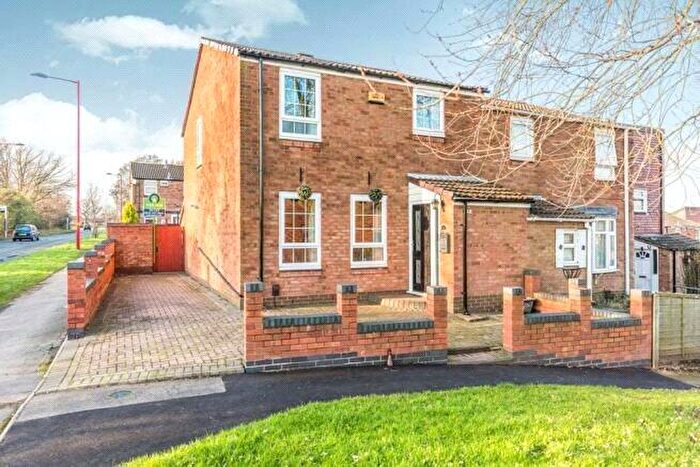 3 Bedroom End Of Terrace House For Sale In Hayling Close, Rubery, Rednal, Birmingham, B45