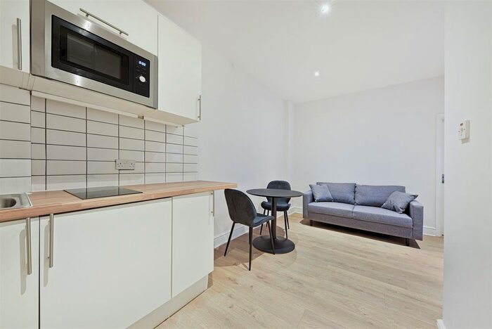 1 Bedroom Flat To Rent In Collingham Place, Kensington, SW5