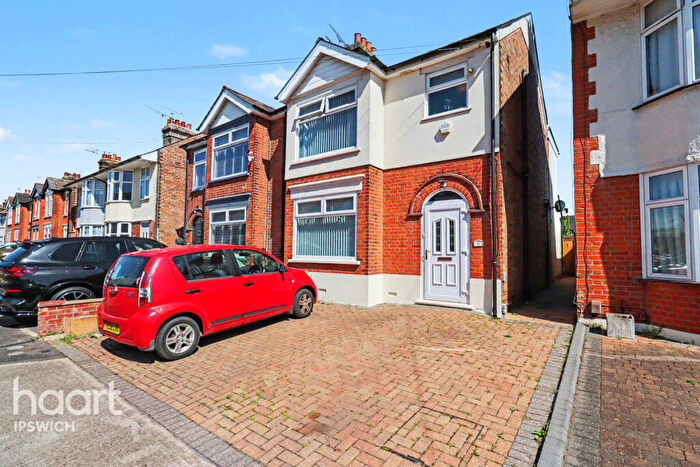 3 Bedroom Semi Detached House For Sale In Avondale Road, Ipswich, IP3