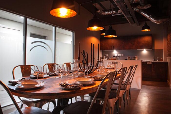 Apartment To Rent In Saxon Court, Church Street, RG1