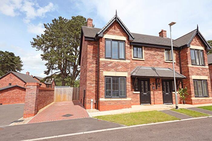 3 Bedroom Semi-Detached House For Sale In Cressing Place, Keele, ST5