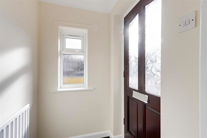 2 Bedroom Semi-Detached House To Rent In Lodge Farm Lane, Arnold, Nottinghamshire, NG5