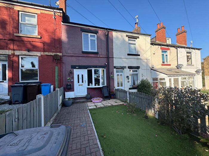 3 Bedroom Terraced House To Rent In Howson Road, Stocksbridge, S36