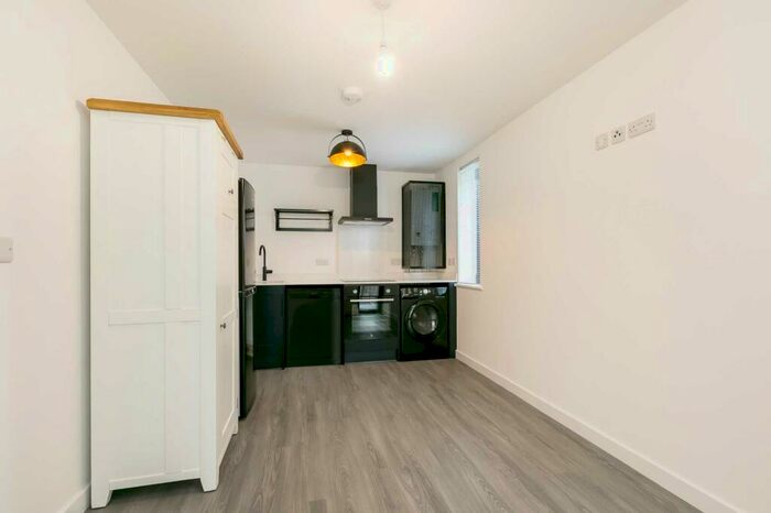 2 Bedroom Apartment To Rent In Bartley Street, Bedminster, BS3