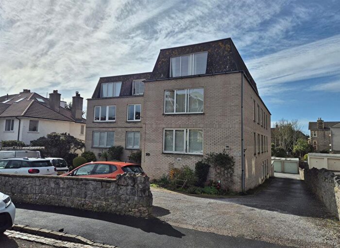 2 Bedroom Flat For Sale In Trewartha Park, Weston-Super-Mare, BS23