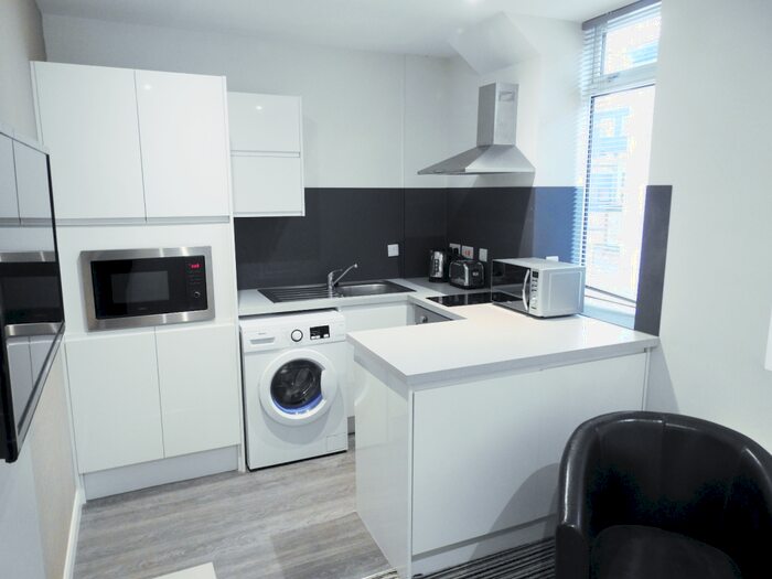 1 Bedroom Apartment To Rent In Centre Court, Paragon Street, HU1