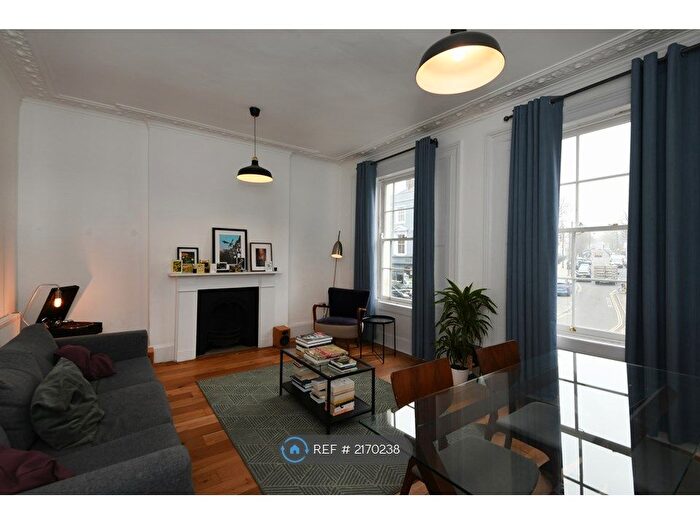 3 Bedroom Flat To Rent In Caledonian Road, London, N1