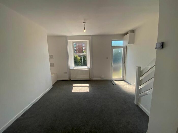 2 Bedroom Terraced House To Rent In North Hill Road, Mount Pleasant, Swansea, SA1