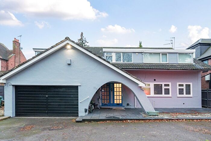 3 Bedroom Flat To Rent In Langley Road, Watford, WD17