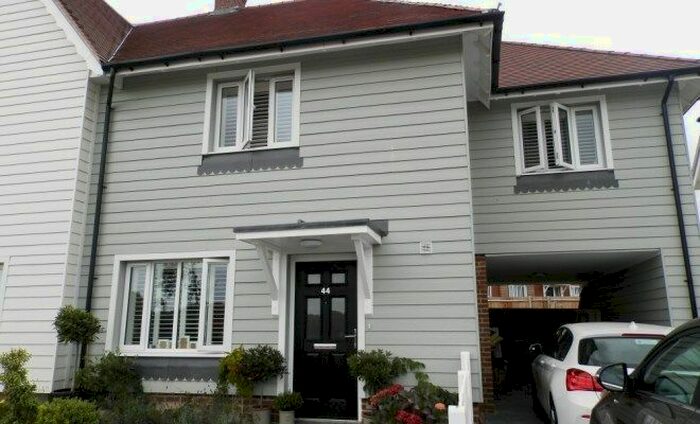 4 Bedroom Semi-Detached House To Rent In Vidler Square, Rye, TN31