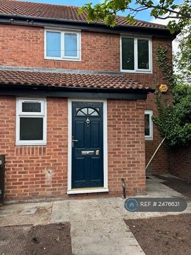 3 Bedroom Semi-Detached House To Rent In Selby Close, London, E6