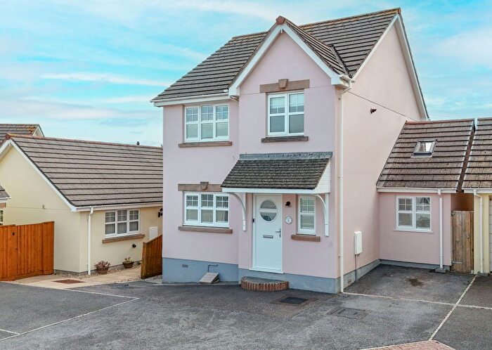 4 Bedroom Detached House For Sale In Beach Walk, Paignton, TQ4