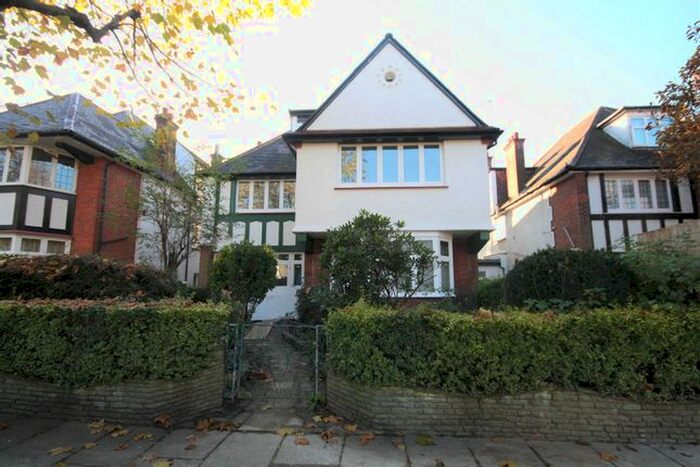 2 Bedroom Flat To Rent In Teignmouth Road, Willesden Green, NW2