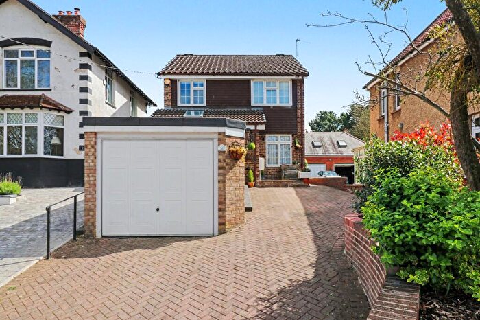 4 Bedroom Detached House For Sale In Church Road, Bishopstoke, SO50