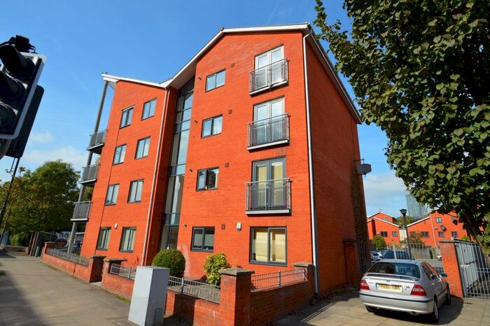 2 Bedroom Flat To Rent In Stretford Road, Hulme, Manchester, M15