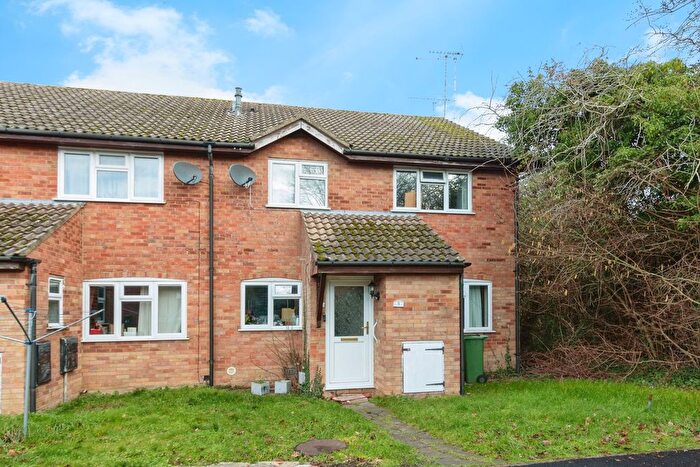 2 Bedroom End Of Terrace House For Sale In Nursery Close, Chineham, Basingstoke, Hampshire, RG24