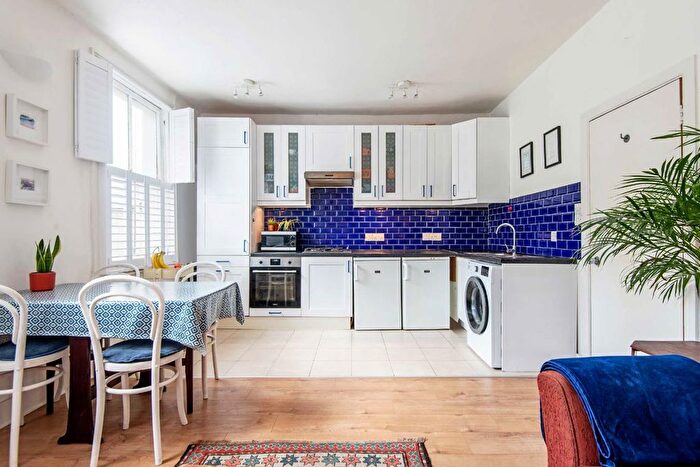 1 Bedroom Flat For Sale In Chetwynd Road, London, NW5