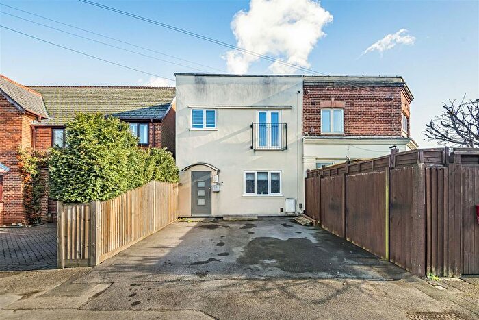 1 Bedroom Flat For Sale In Kidmore Road, Caversham, Reading, RG4