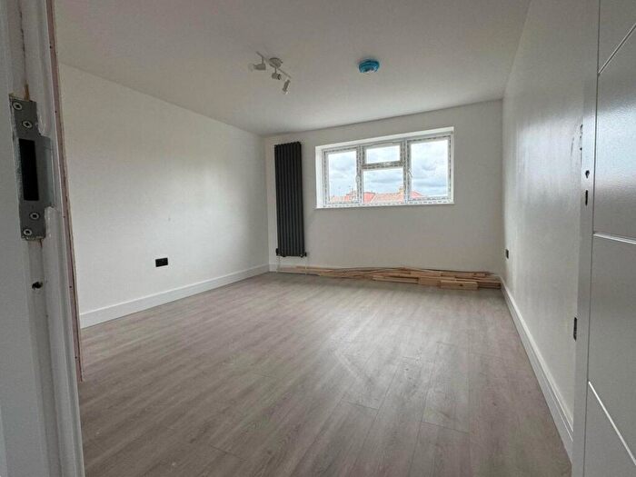 Studio To Rent In Bouvier Road, Enfield, EN3