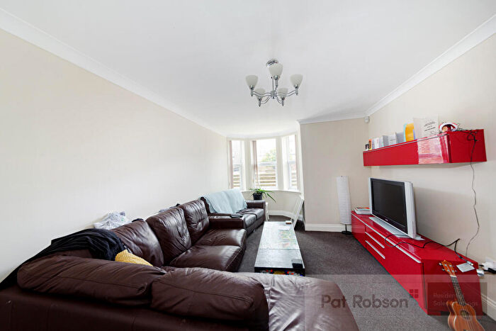 4 Bedroom Apartment To Rent In Heaton Road, Heaton, Newcastle Upon Tyne, NE6