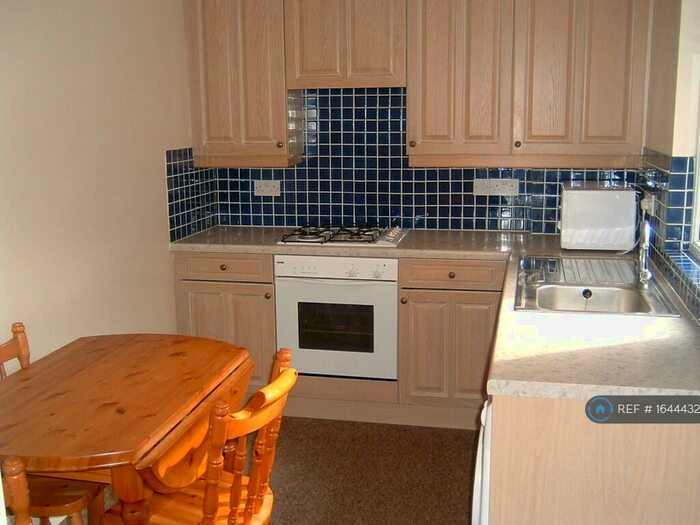2 Bedroom Flat To Rent In Broomfield Road, Newcastle Upon Tyne, NE3