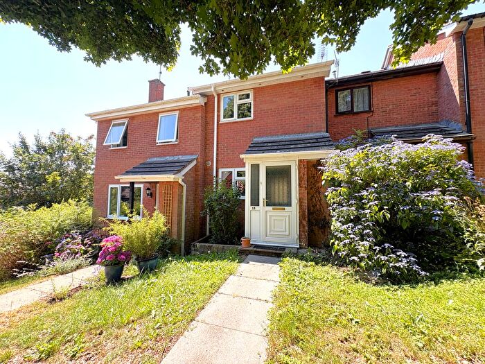 2 Bedroom Property To Rent In Linnet Close, Exeter, EX4