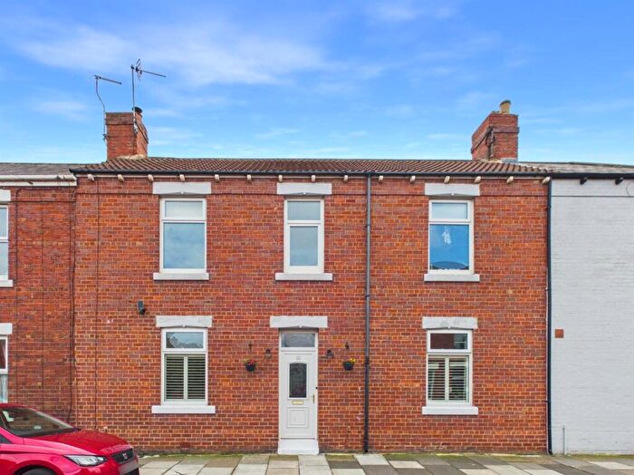 3 Bedroom Terraced House For Sale In North View, Cullercoats, NE30