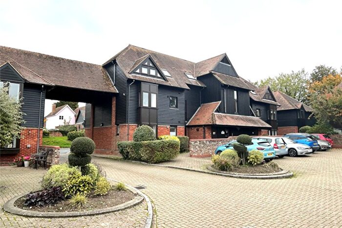 2 Bedroom Flat For Sale In Palace Gate, Odiham, Hook, Hampshire, RG29