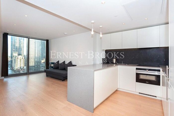 1 Bedroom Apartment To Rent In Landmark Pinnacle, Marsh Wall, Canary Wharf, E14
