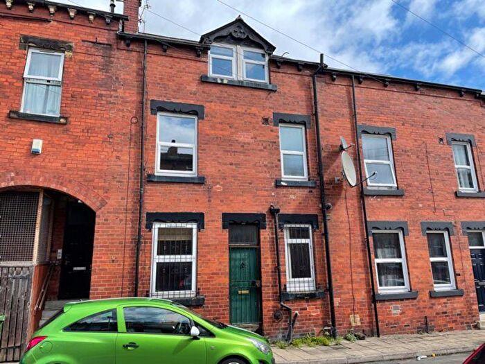 3 Bedroom Terraced House To Rent In Providence Road, Leeds, LS6