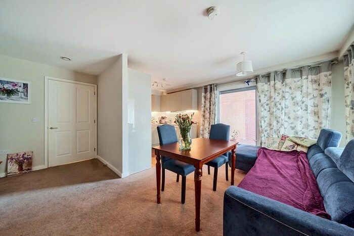 1 Bedroom Flat For Sale In Movia Apartments, Uxbridge, Greater London, UB8