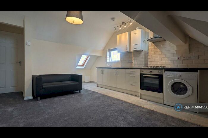 1 Bedroom Flat To Rent In Robin Hood Lane, Birmingham, B28