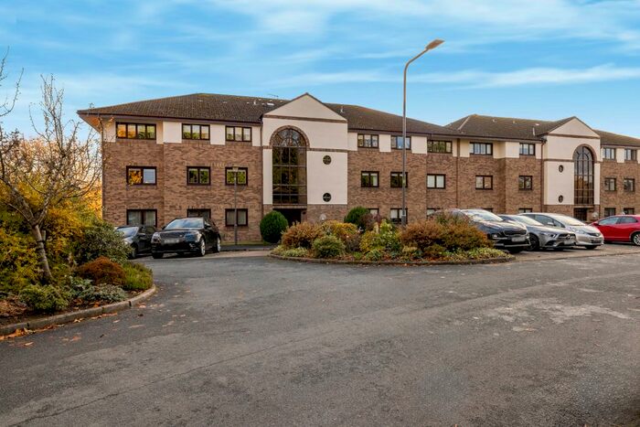 3 Bedroom Flat For Sale In Ravenscourt, Thorntonhall, G74