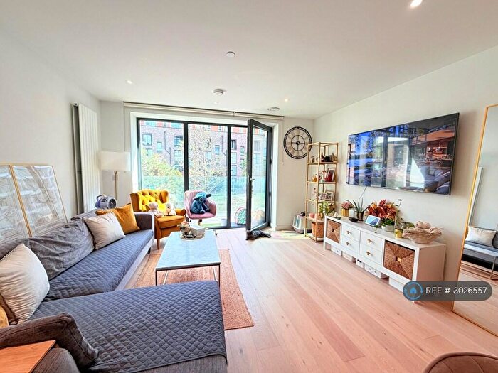 2 Bedroom Flat To Rent In Bonnet St, London, E16
