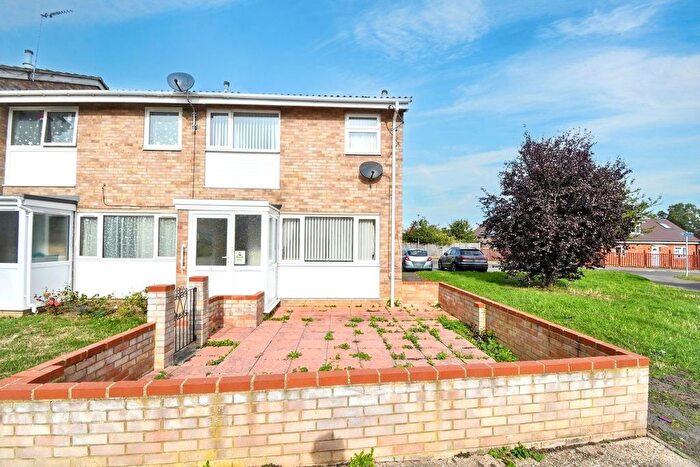 3 Bedroom Terraced House For Sale In White Lodge Close, Kempston, Bedford, MK42
