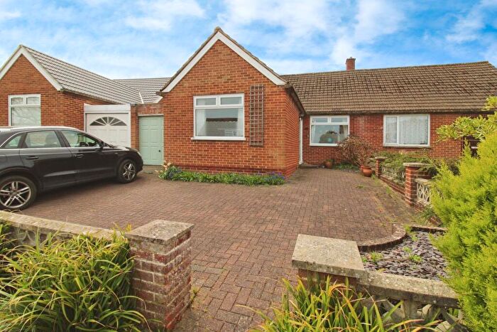 3 Bedroom Semi-Detached Bungalow For Sale In Hereford Lawns, Swindon, SN3